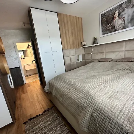 Z Ogródkiem Apartament
